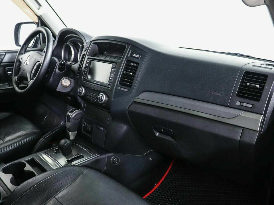 Mitsubishi Pajero IV Рестайлинг 1, фото №10