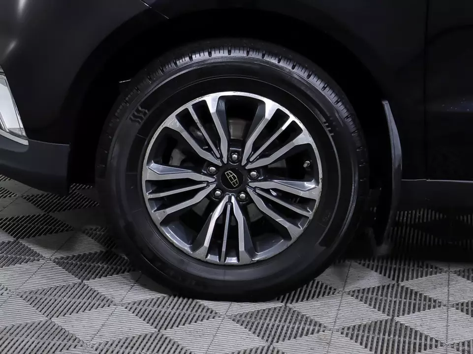 Geely Emgrand X7, фото №20