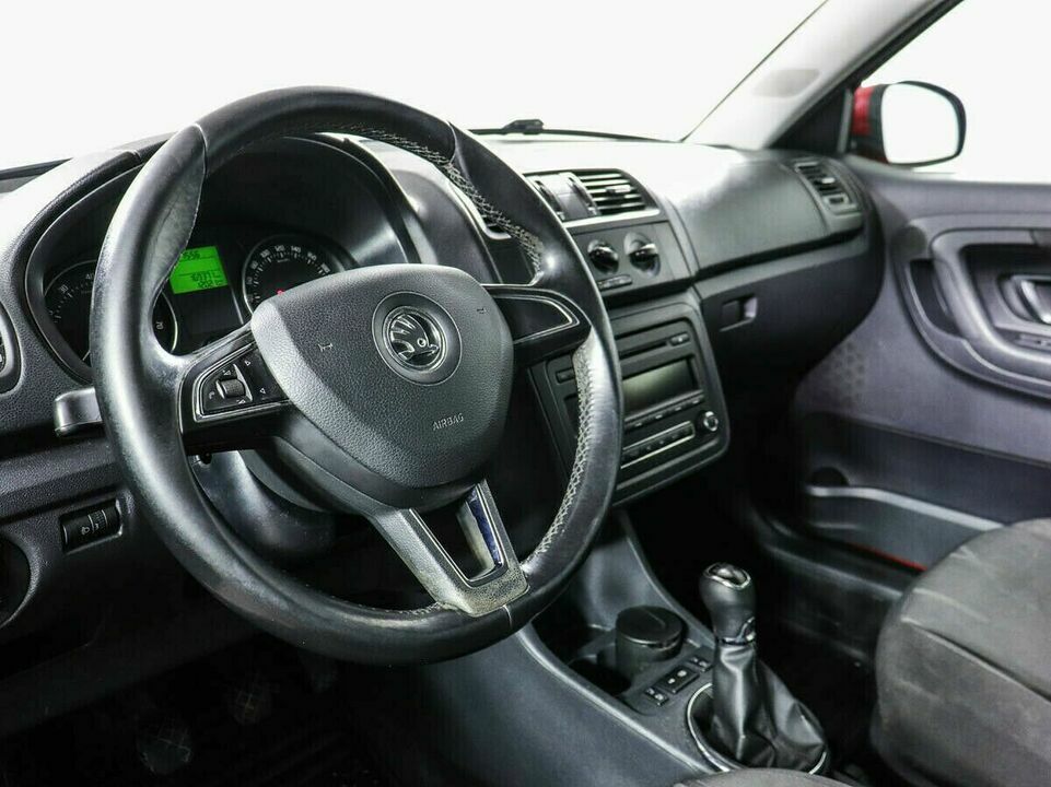 Skoda Fabia II Рестайлинг, фото №5