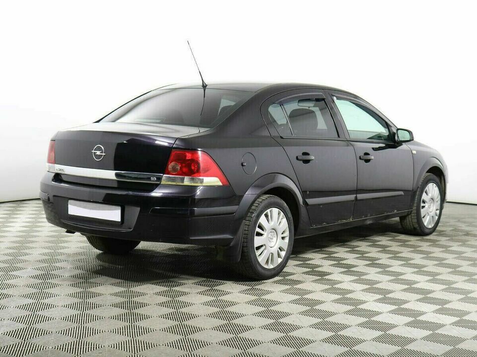 Opel Astra H Рестайлинг, фото №3