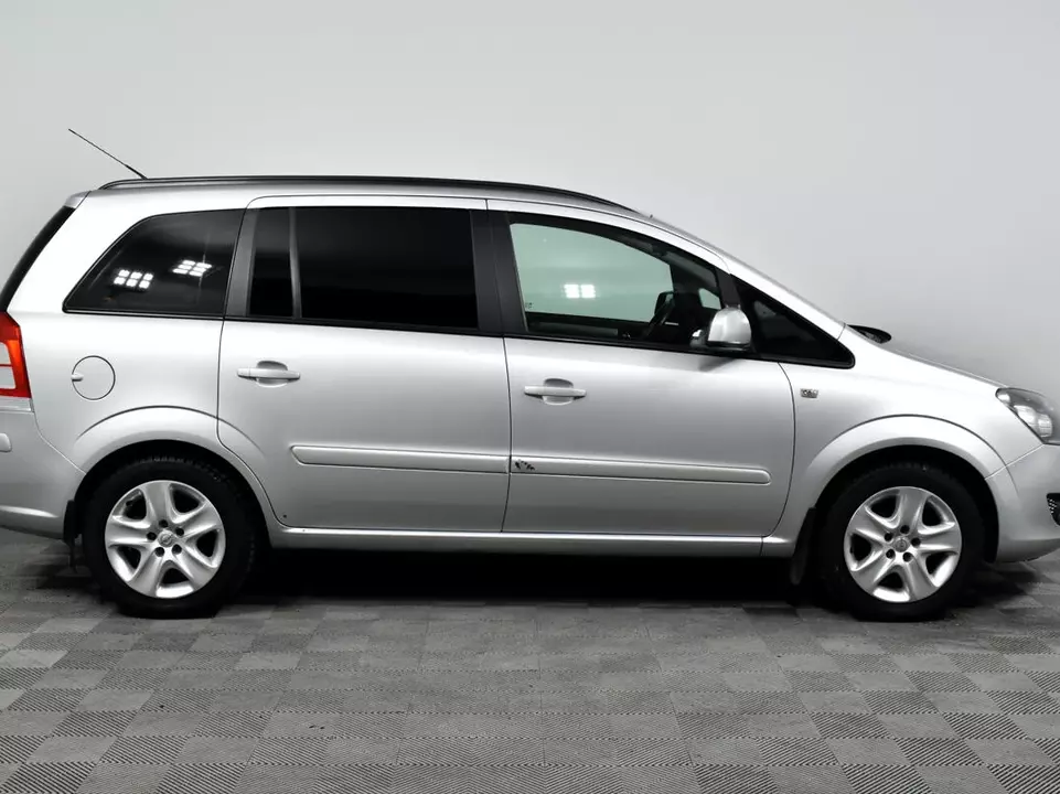 Opel Zafira, фото №4