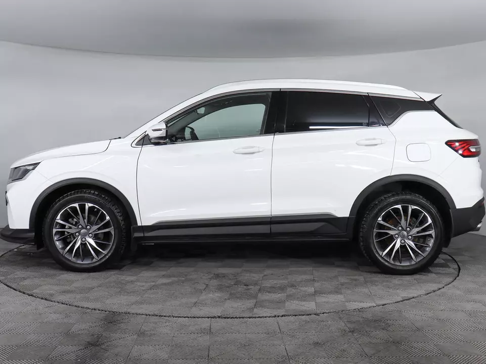 Geely Coolray, фото №8