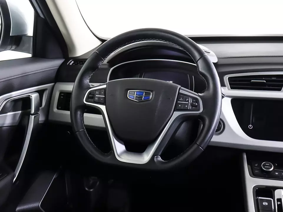 Geely Atlas, фото №17