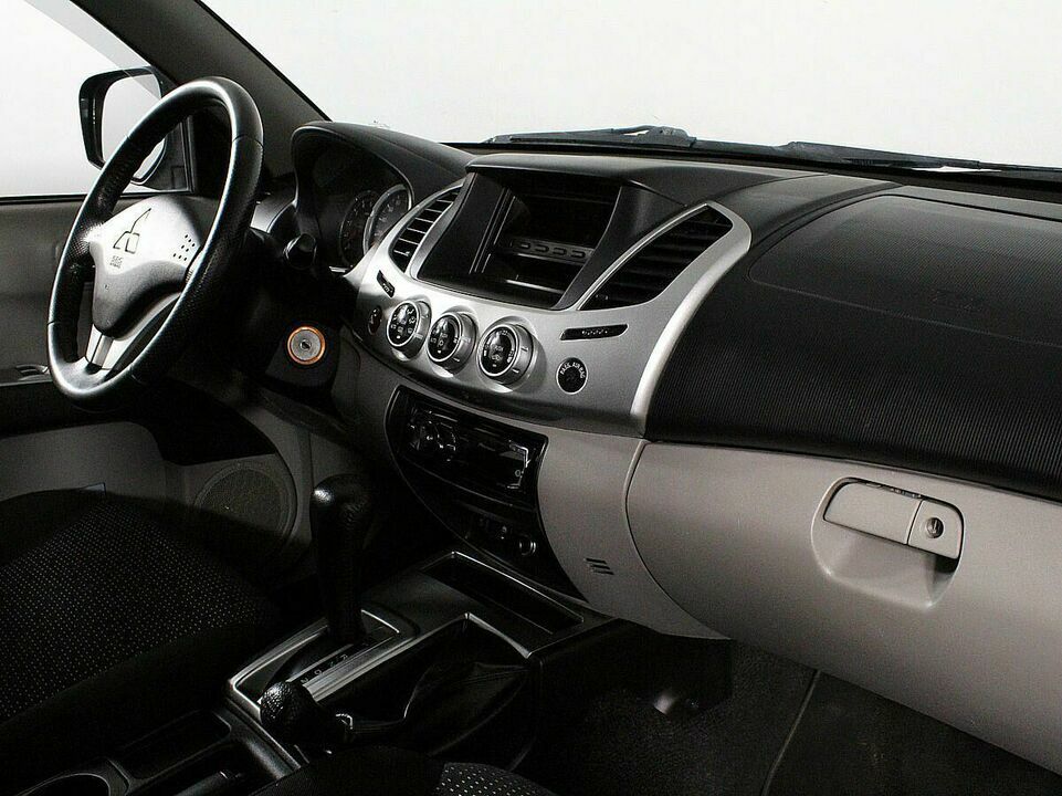 Mitsubishi L200, фото №5