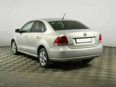 Volkswagen Polo 1.6 Автомат, фото №4