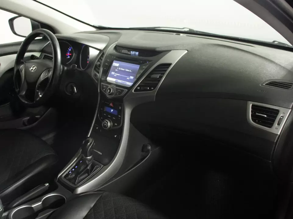 Hyundai Elantra, фото №9