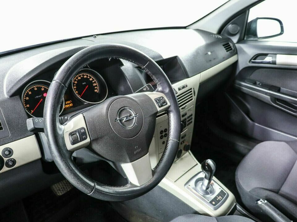 Opel Astra H Рестайлинг, фото №5