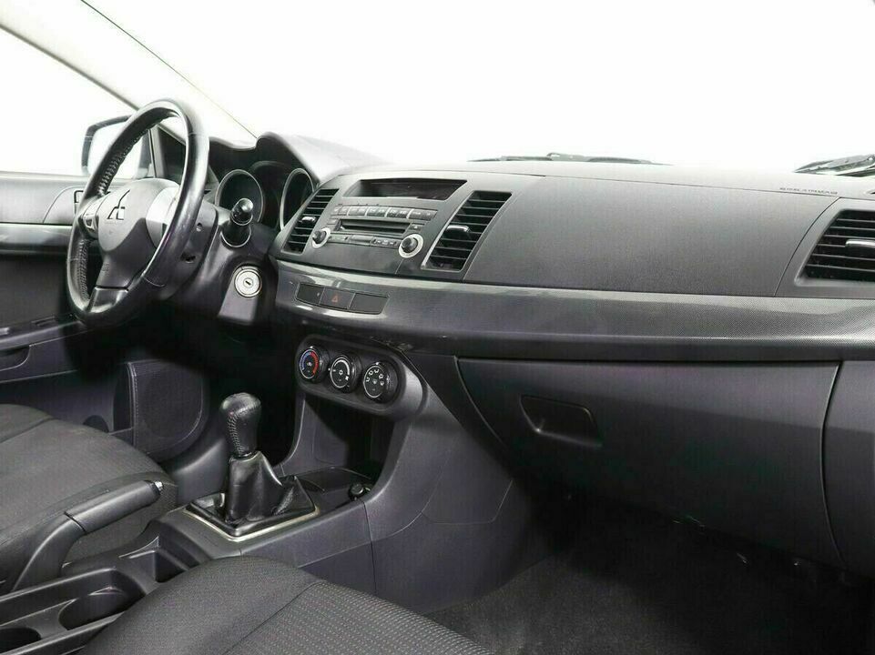 Mitsubishi Lancer X, фото №7