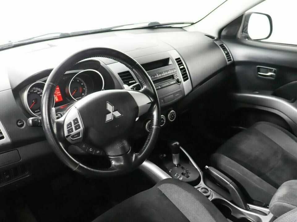 Mitsubishi Outlander II, фото №7