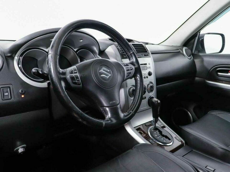 Suzuki grand vitara cvt 2011 с пробегом 83 244 км, фото №4