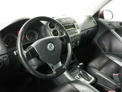 Volkswagen Tiguan 2.0 Автомат, фото №9
