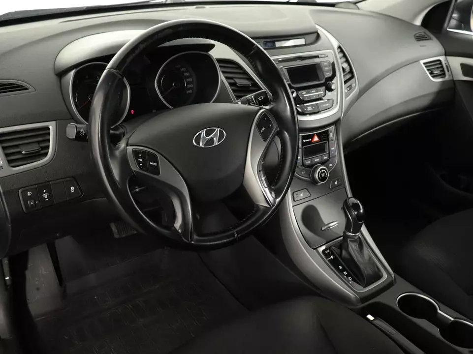 Hyundai Elantra, фото №9