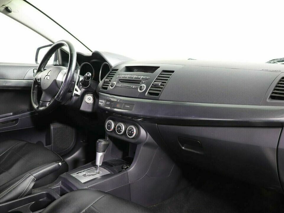 Mitsubishi Lancer X, фото №6