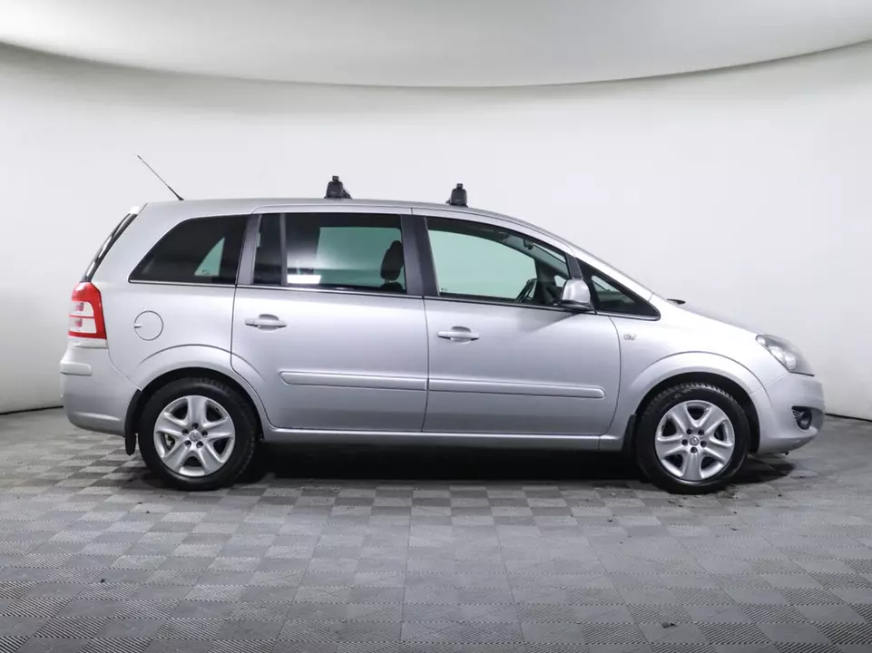 Opel Zafira, фото №4