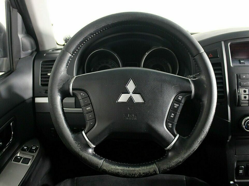 Mitsubishi Pajero IV, фото №5