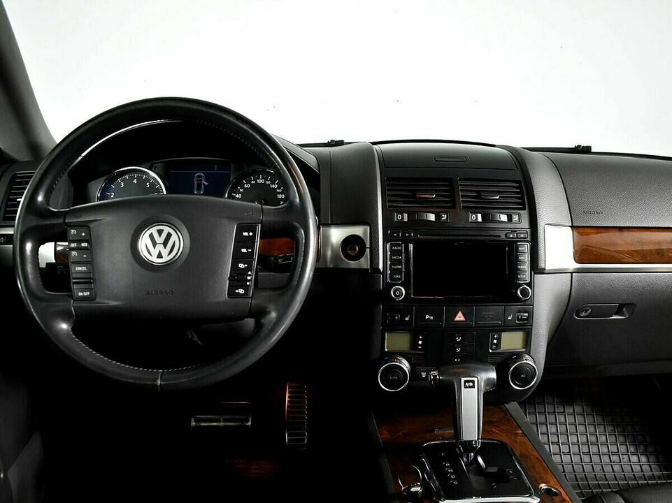 Volkswagen Touareg I Рестайлинг, фото №5