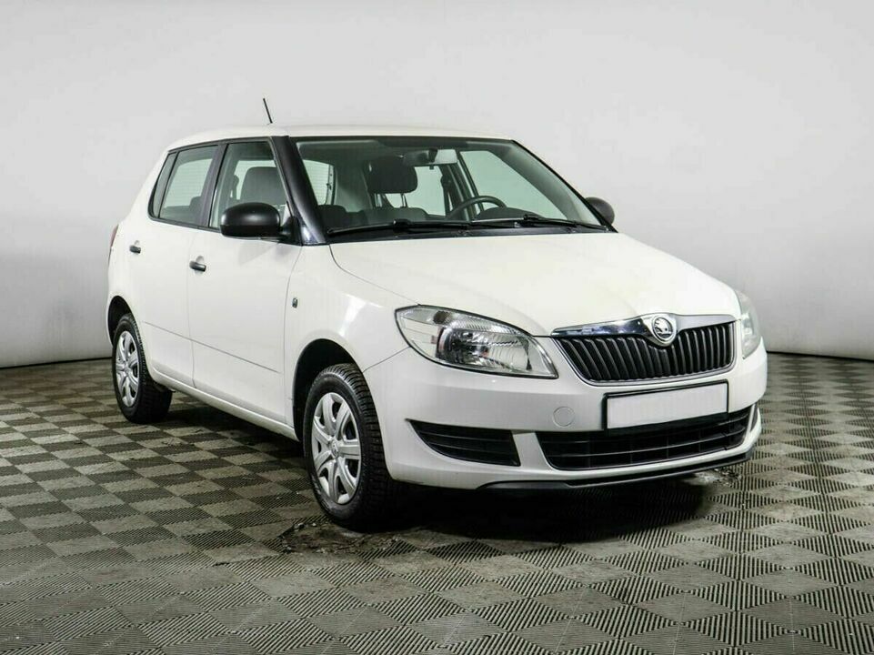 Skoda Fabia II Рестайлинг, фото №2