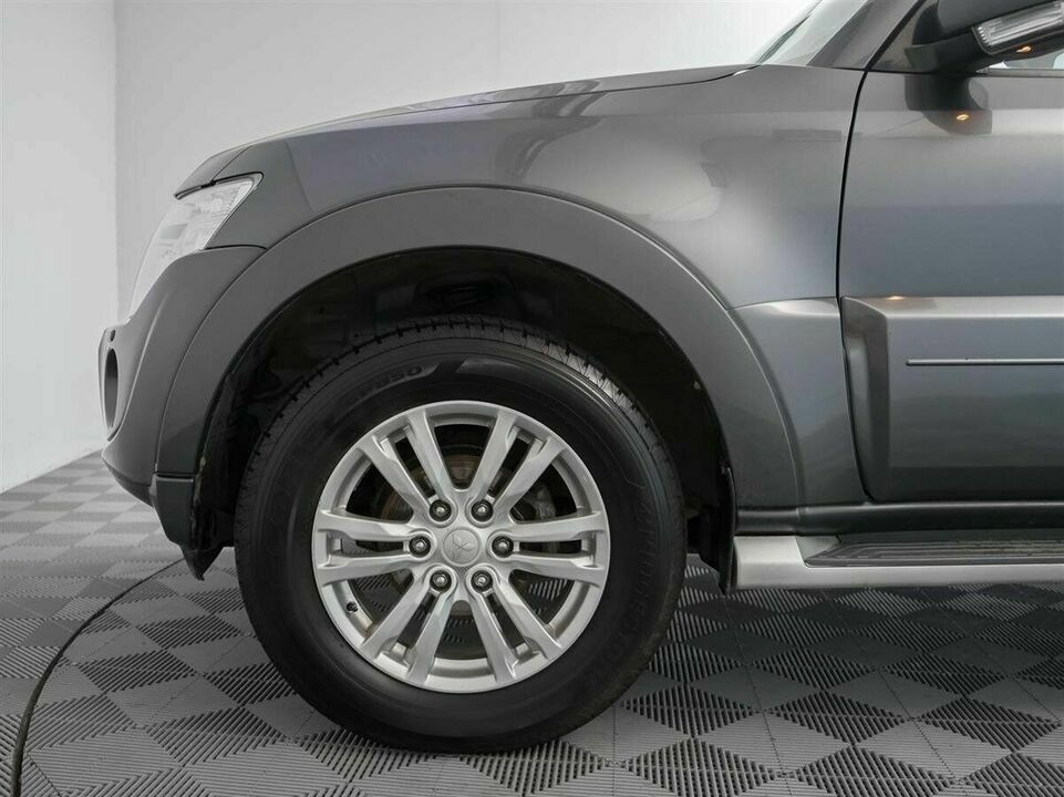 Mitsubishi Pajero IV Рестайлинг 1, фото №11