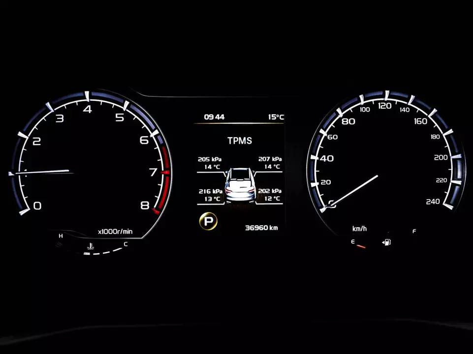 Geely Coolray, фото №11