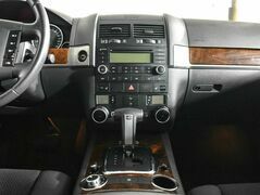 Volkswagen Touareg I Рестайлинг, фото №6