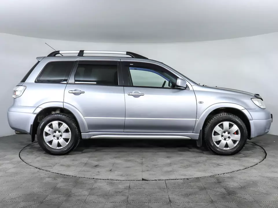 Mitsubishi Outlander, фото №4