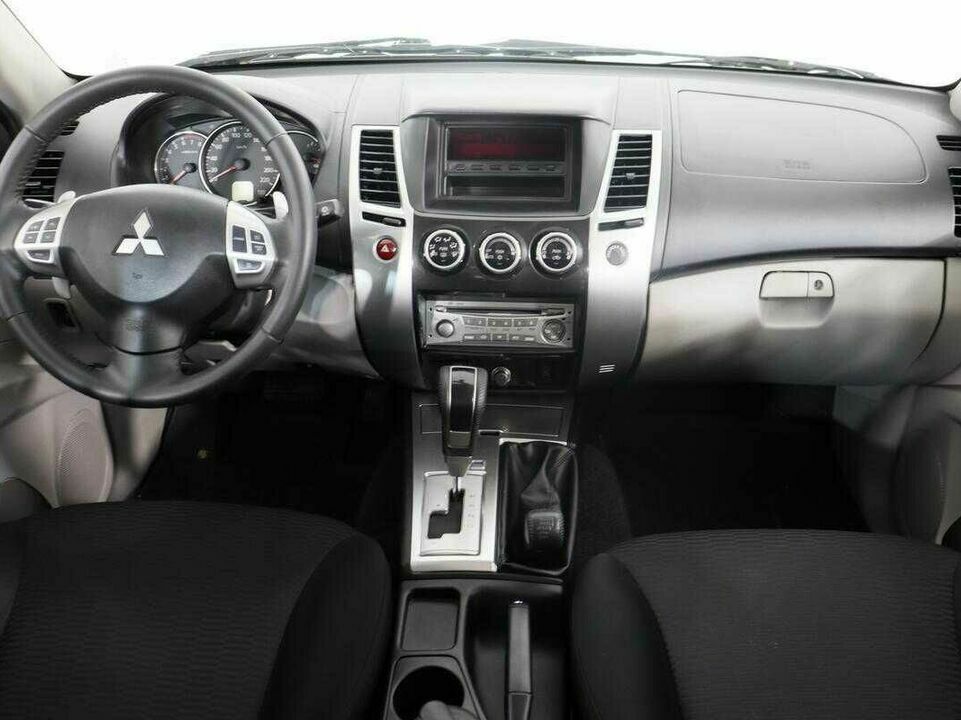 Mitsubishi pajero sport акпп 2014 с пробегом 81 000 км, фото №4