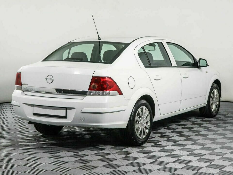 Opel Astra H Рестайлинг, фото №3