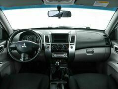 Mitsubishi pajero sport мкпп 2013 с пробегом 92 003 км, фото №4