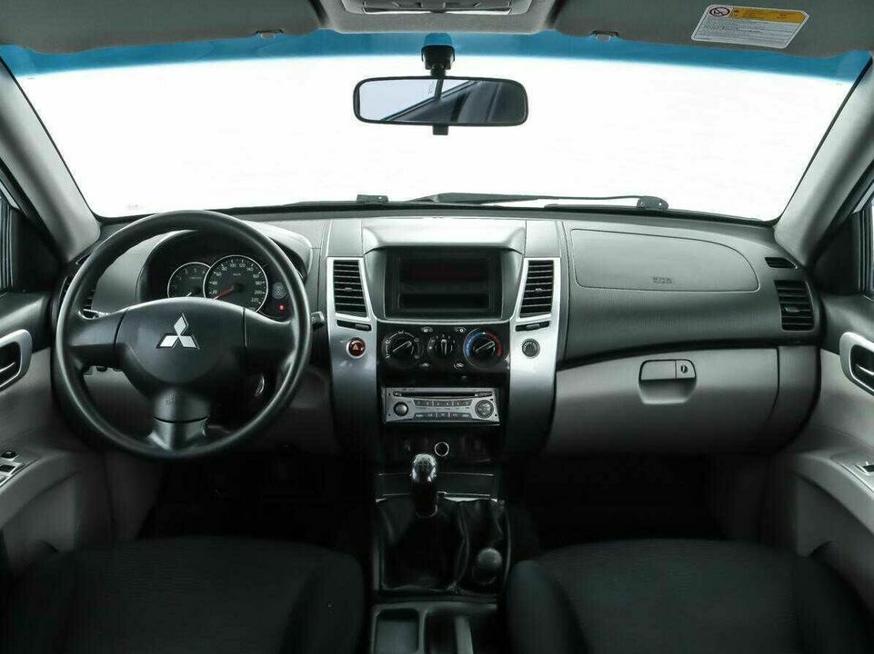 Mitsubishi pajero sport мкпп 2013 с пробегом 92 003 км, фото №4