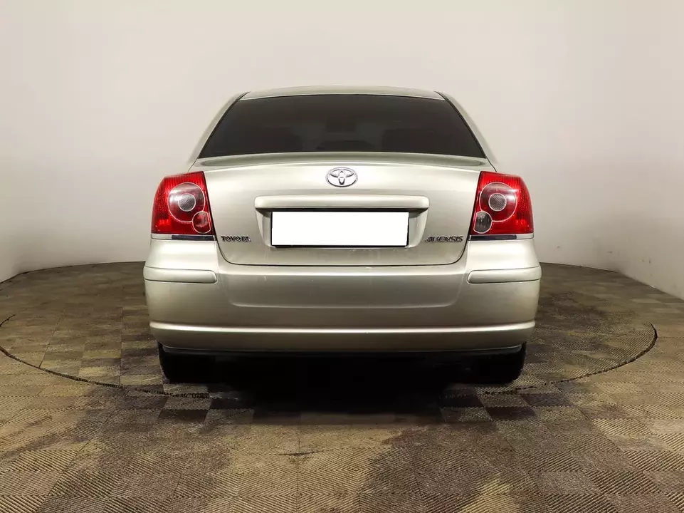 Toyota Avensis, фото №3
