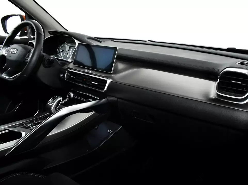 Geely Coolray, фото №9