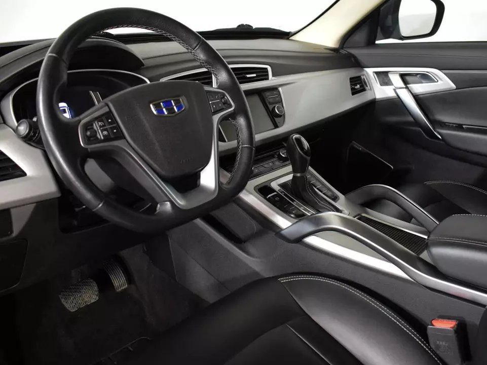 Geely Atlas, фото №13
