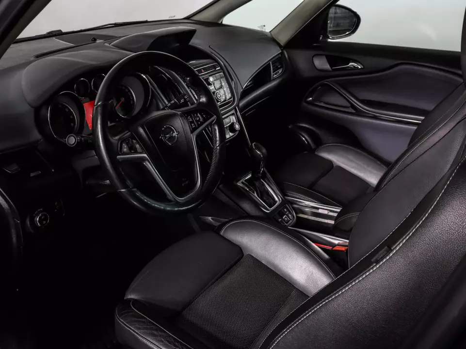 Opel Zafira, фото №14