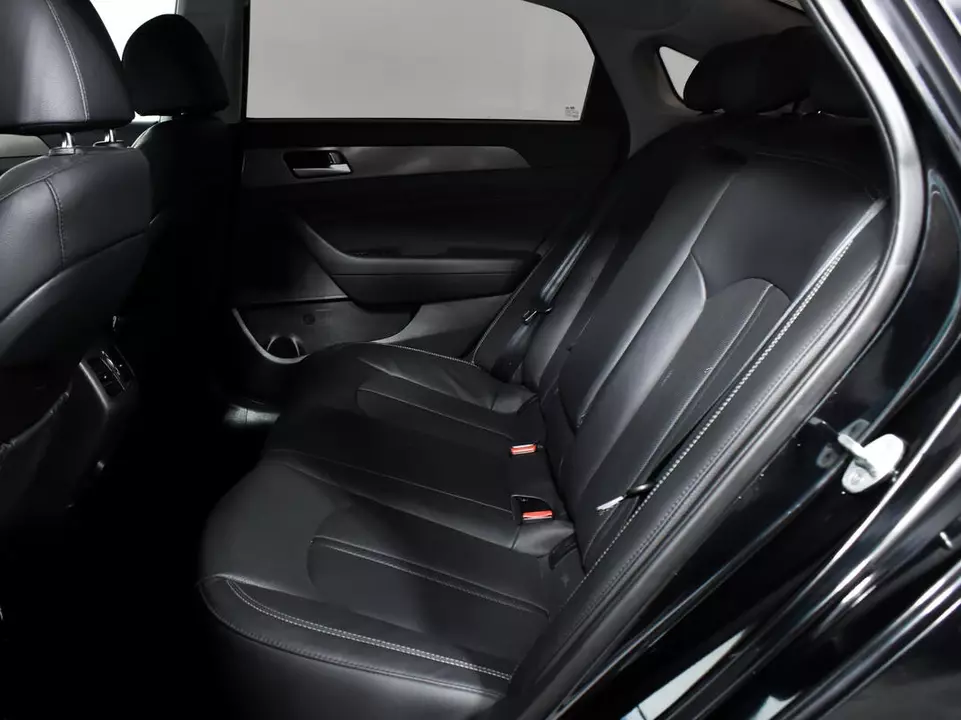 Hyundai Sonata, фото №11