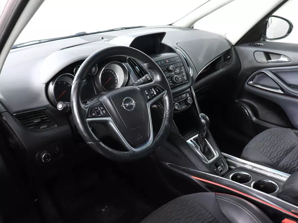 Opel Zafira, фото №9