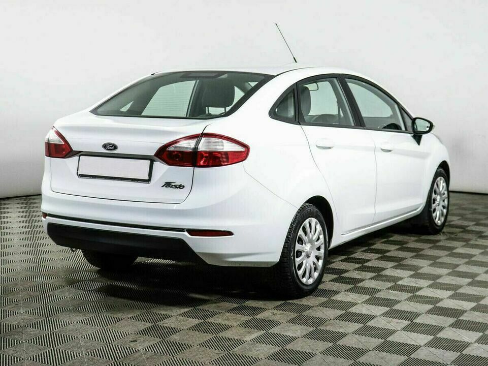Ford Fiesta Mk6 Рестайлинг, фото №3