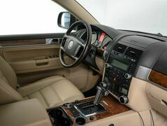 Volkswagen Touareg I Рестайлинг, фото №5