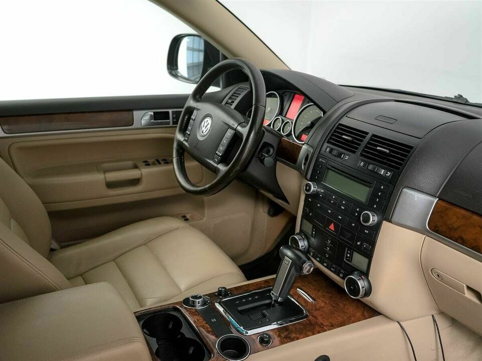 Volkswagen Touareg I Рестайлинг, фото №5
