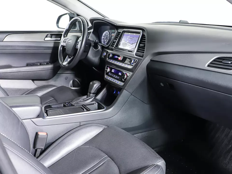 Hyundai Sonata, фото №11