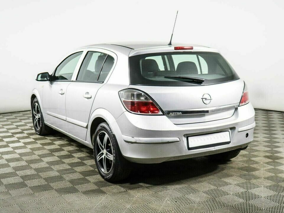 Opel Astra H Рестайлинг, фото №3