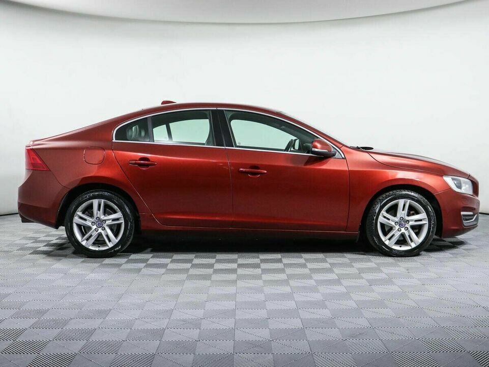 Volvo S60 II Рестайлинг, фото №2