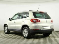Volkswagen Tiguan 2.0 Автомат, фото №4