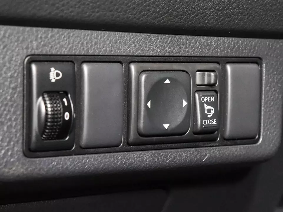 Nissan Tiida, фото №12