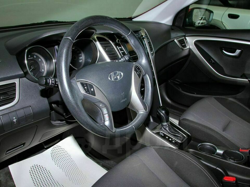 Hyundai i30, 2 поколение, фото №9