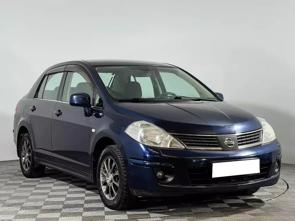 Nissan Tiida, фото №3