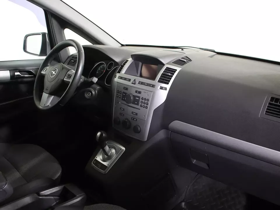 Opel Zafira, фото №9